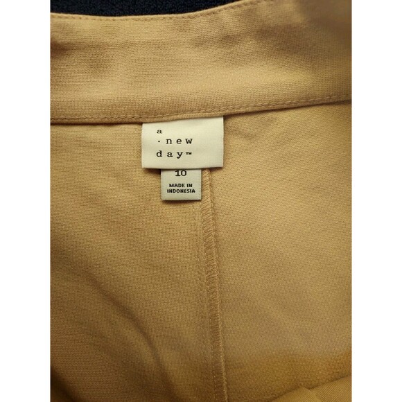 NWT a new day Ladies Tan Hi Waist Flare Dress Pants W/SlimmingFront Seam Size 10 - Picture 4 of 9